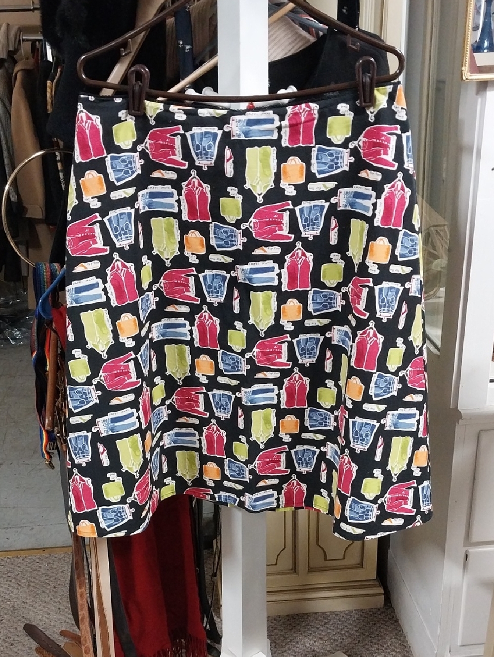 Valerie Stevens Black A-Line Skirt with Red, Blue, Green & Orange Wardrobe Print - Picture 1 of 4